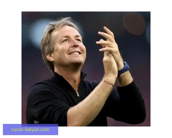 丹麦尤尔曼德主帅状态回暖，战术调整受到广泛关注