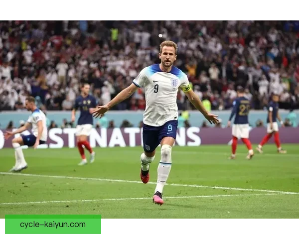 哈里·凯恩在进球效率上与鲁尼的历史表现持续提升，成为英格兰锋线新标杆